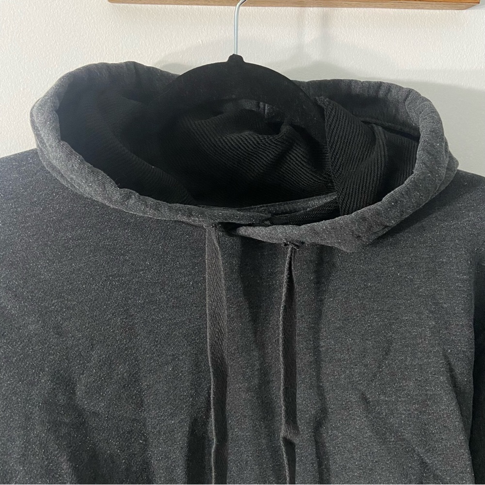 H&M Basic Gray Cropped Hoodie - Picture 2 of 4